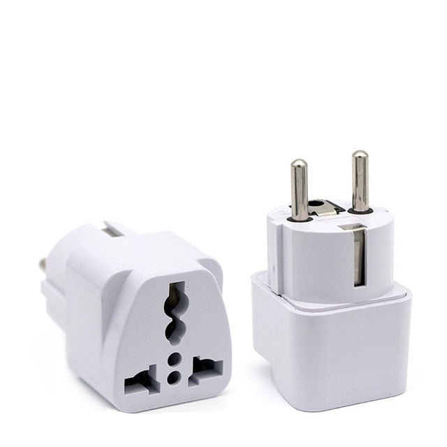 

Сетевой переходник для европейской розетки Белый