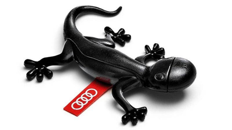 

Ароматизатор Audi Gecko, черный оригинал (000087009D)