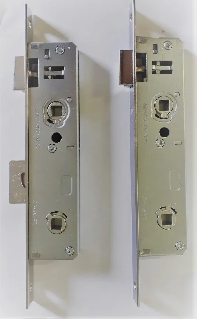 

Замок дверной сантехнический с защелкой и рыгелем для ПВХ дверей санузла (D25/90) VORNE WC