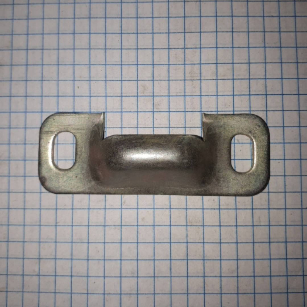 

Планка нижняя замок багажника ВАЗ 2103 2106