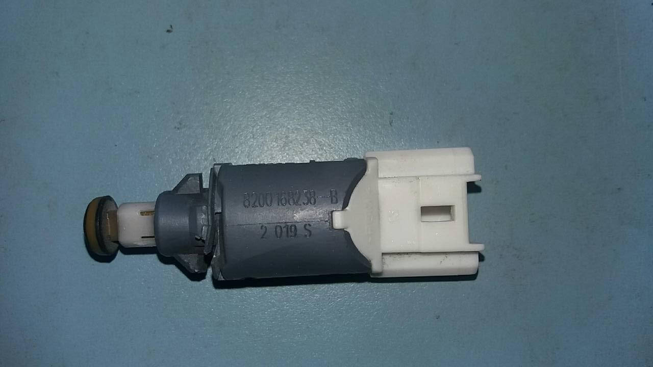 

Б/у 8200168238 датчик педали тормоза (лягушка) Renault Kangoo Рено Кенго 1.5DCI 2008-2013 г.г.