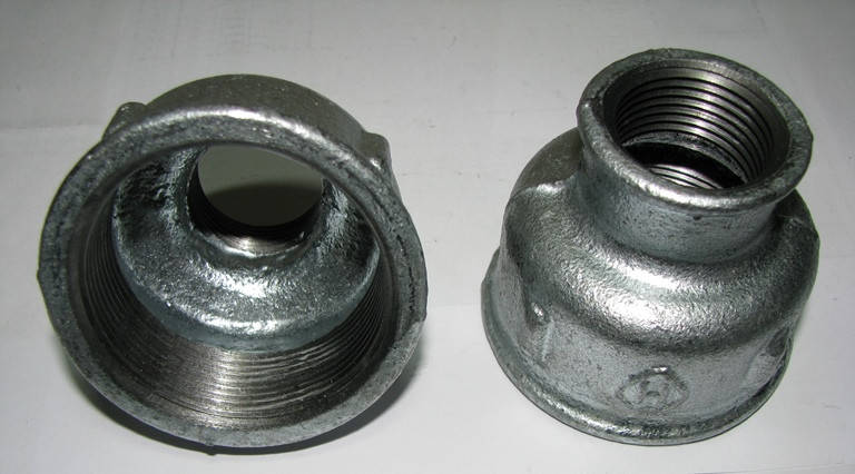 

№ 240 Муфта редукционная оцинкованная ВВ 2"х1", Светло-серый