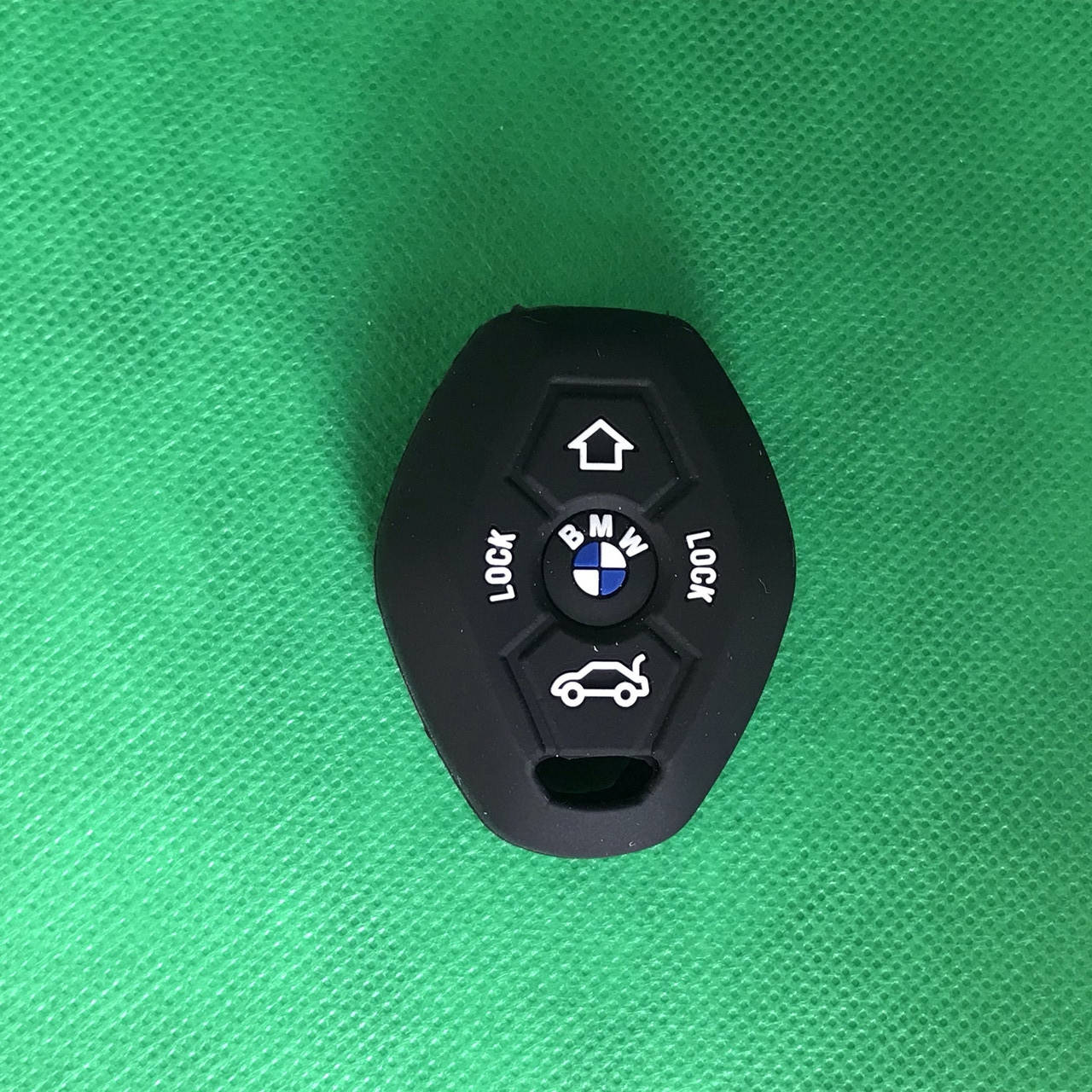 

Чехол силиконовый для ключа 3 кнопки ромб БМВ BMW X3 X5 Z3 Z4 M5 325i E38 E39 E46