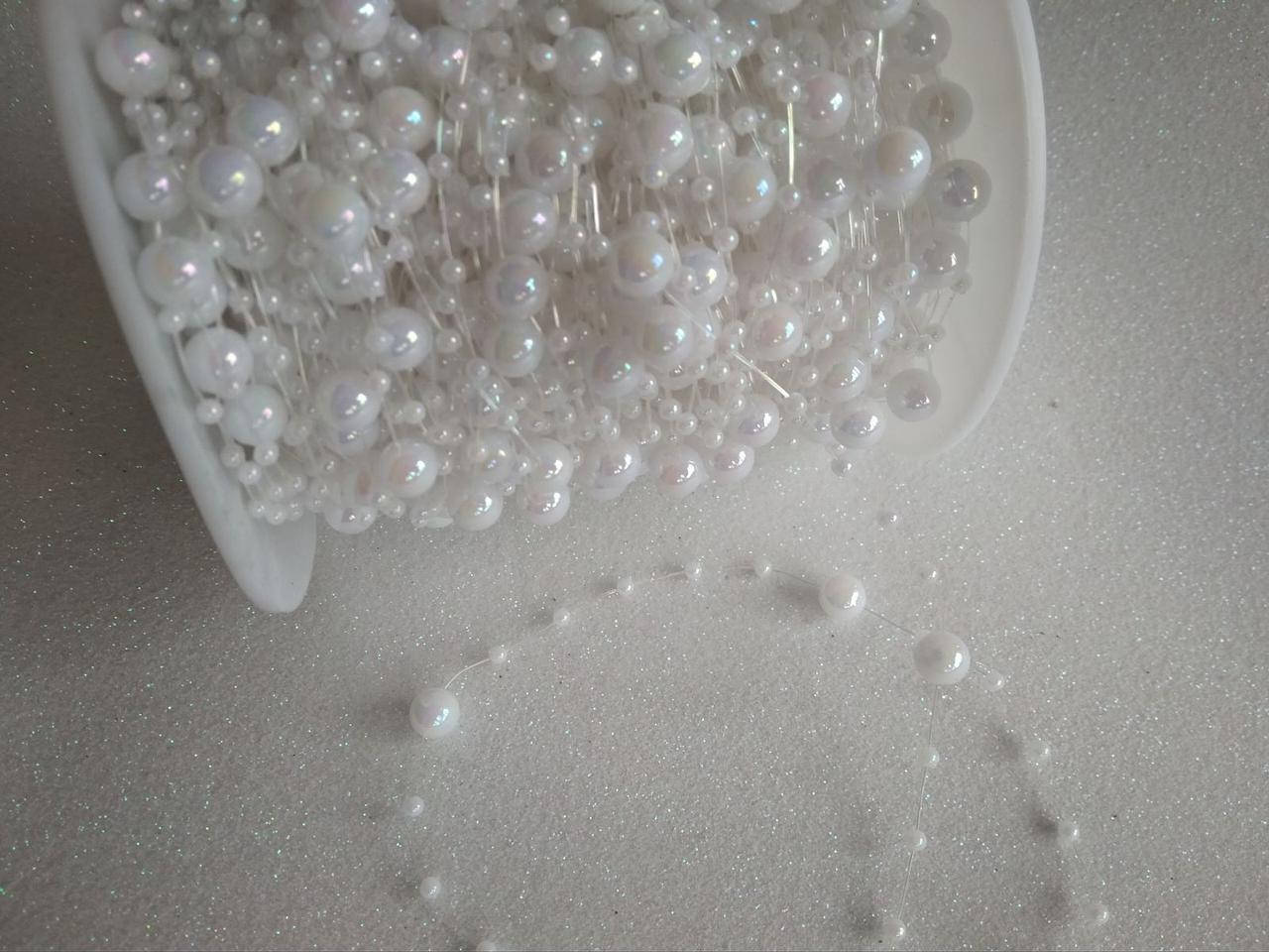 

Бусины на леске белый