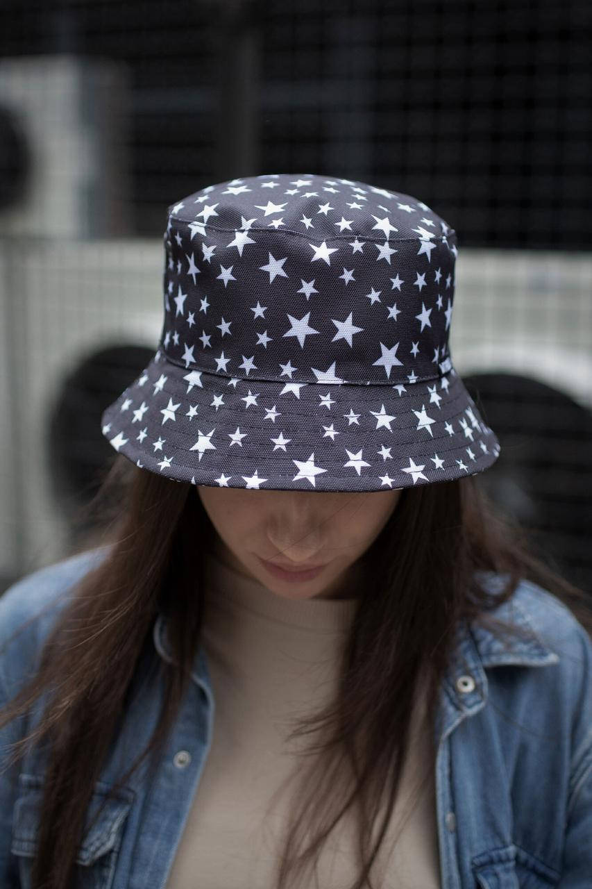 

Яркая панама на лето в принт звезды, Черный