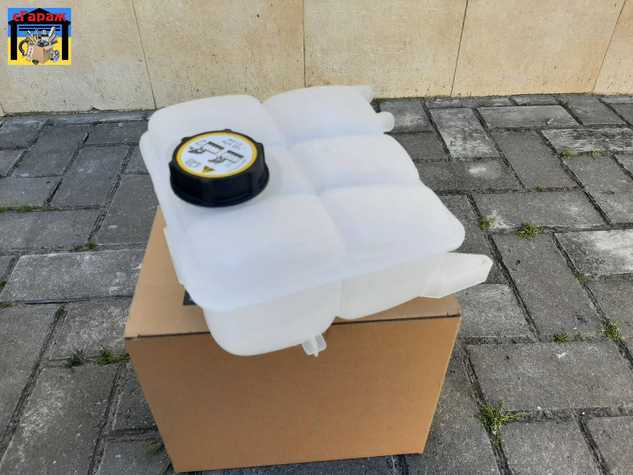 

Бачок расширительный FORD C-MAX 2, FOCUS 3, KUGA 2, TRANSIT CONNECT 2010-