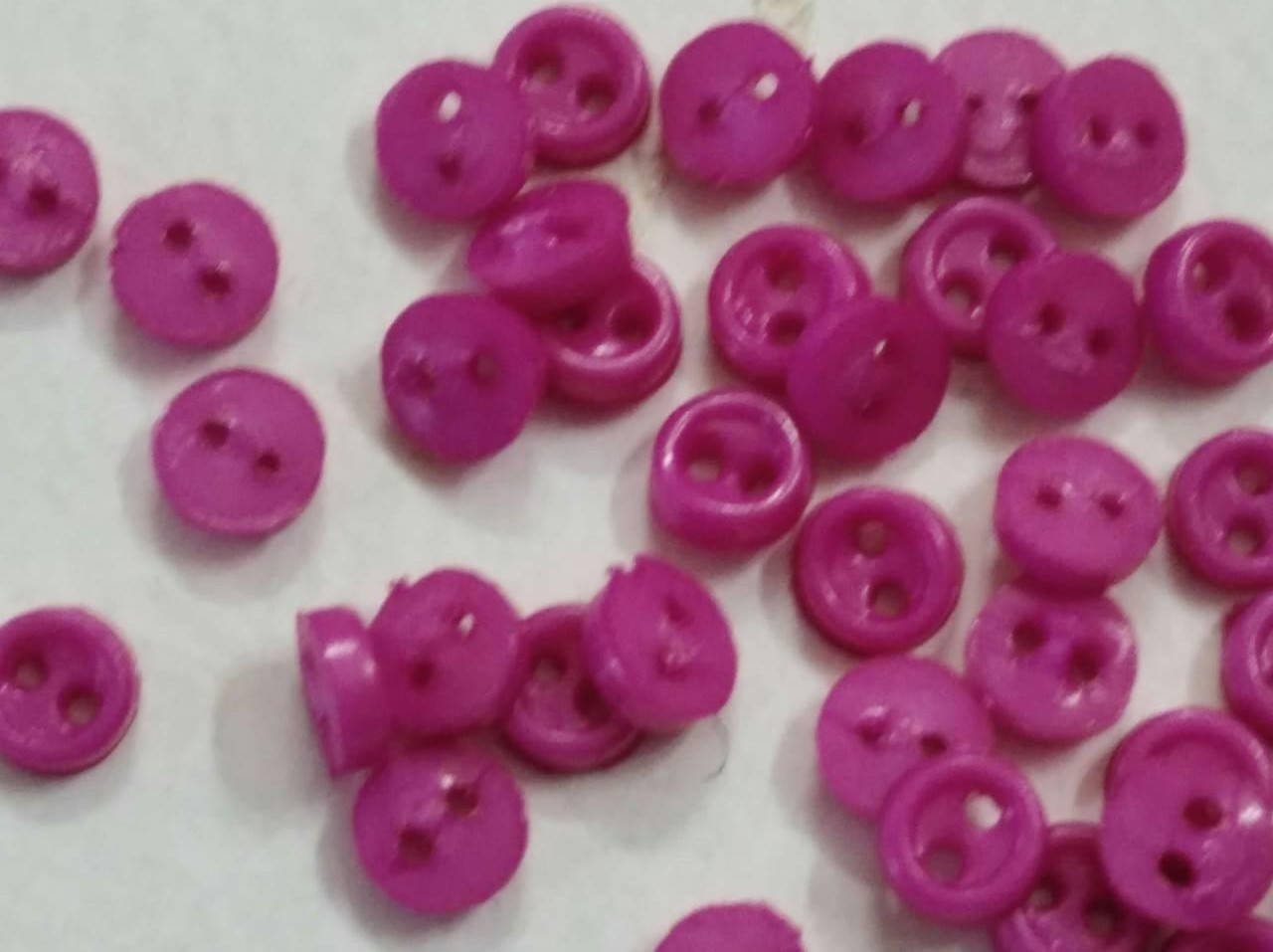 

Пуговицы для кукол микро, 3 мм. Малиновый. № 2.20