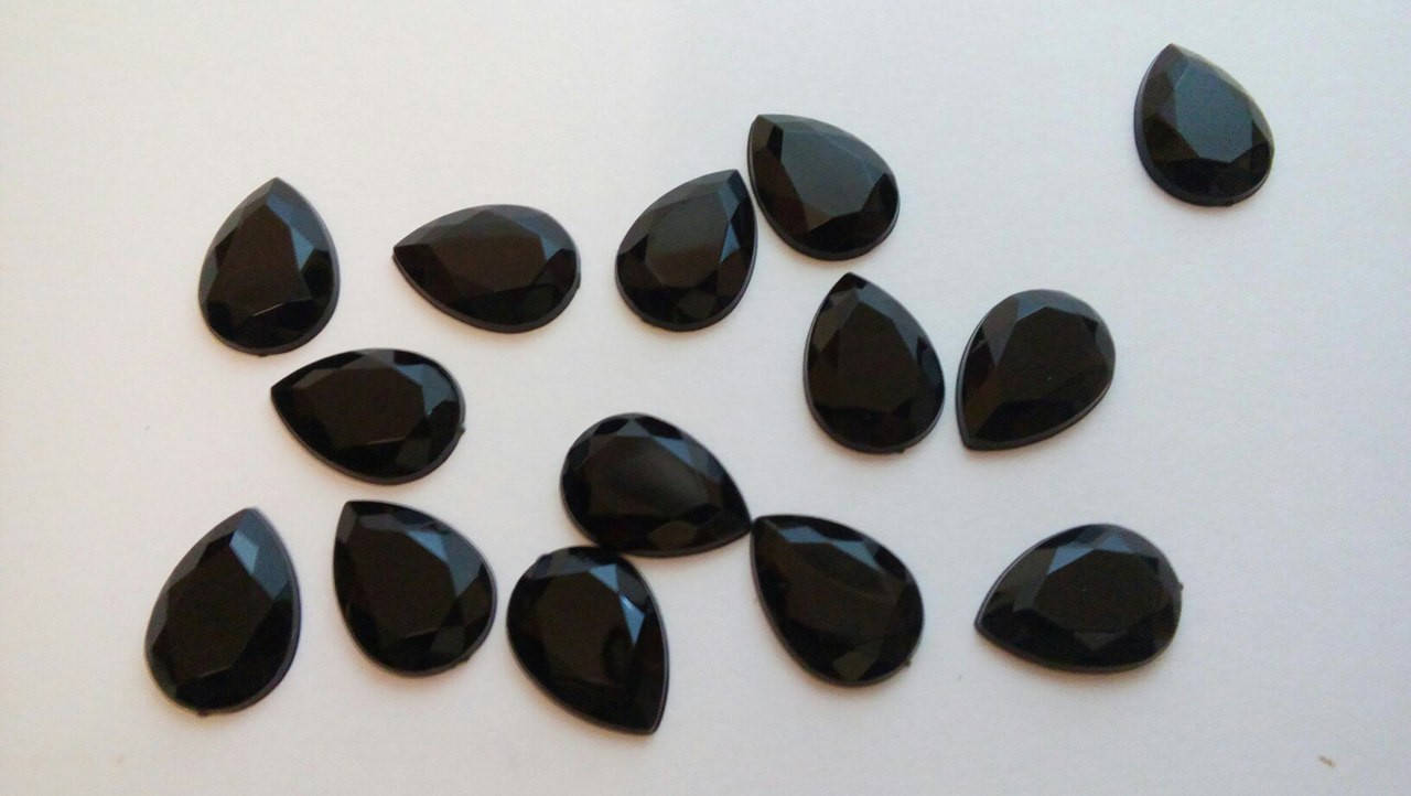 

Страз капля 10*14 мм черная