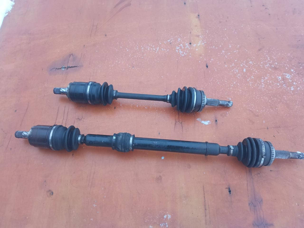 

Полуось (привод) передняя правая Sunny N14 Nissan Almera N15 1,4 бензин