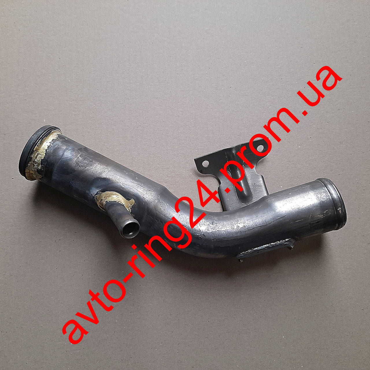 

Труба наливная бензобака (Заливная горловина бака) Газель ГАЗ 3302 (под пластиковый бак) ОРИГИНАЛ 3302-1101061