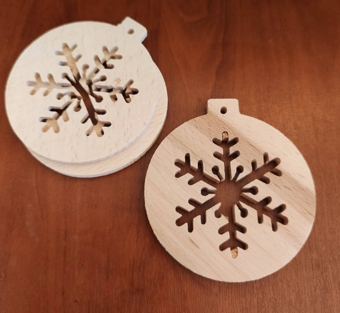 

Подвеска деревянная Шарик-снежинка |заготовка для декора | под покраску | для декупажа