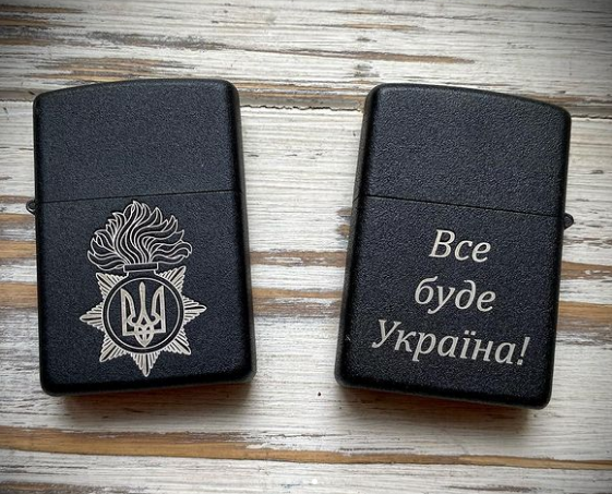 

Бензиновая зажигалка Graving Black