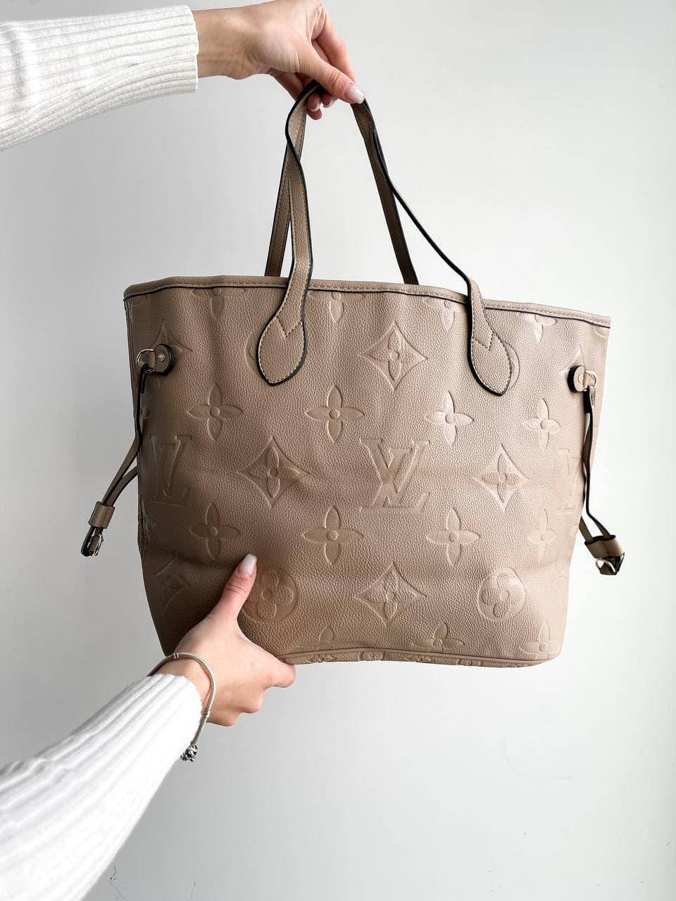 

Женская кожаная сумка луи виттон Louis Vuitton 45 см, Бежевый