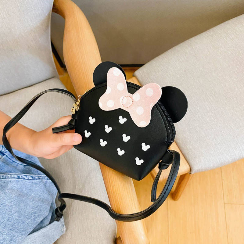

Детская сумочка из Mickey Mouse. Аксессуар для девочки. Детский кошелек для девочки.