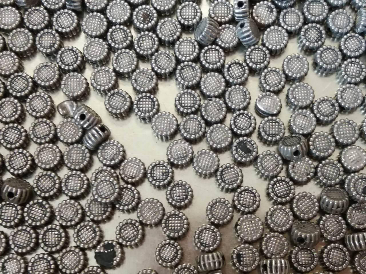 

Бусины "подсолнух" серый металик 500 грамм