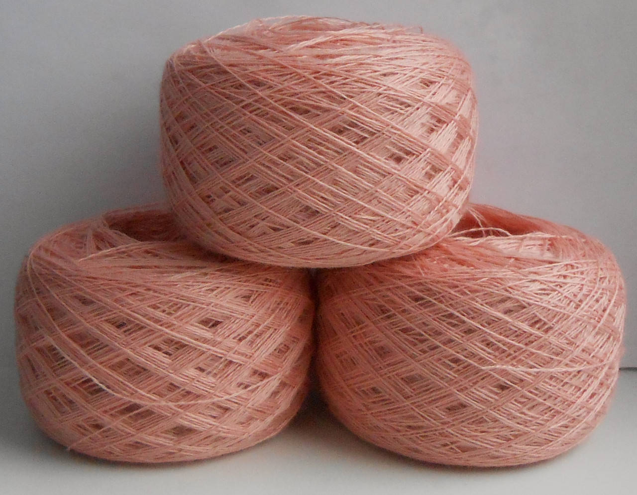 

Пряжа полушерсть. Слонимская фабрика. №39 пудра, Разные цвета