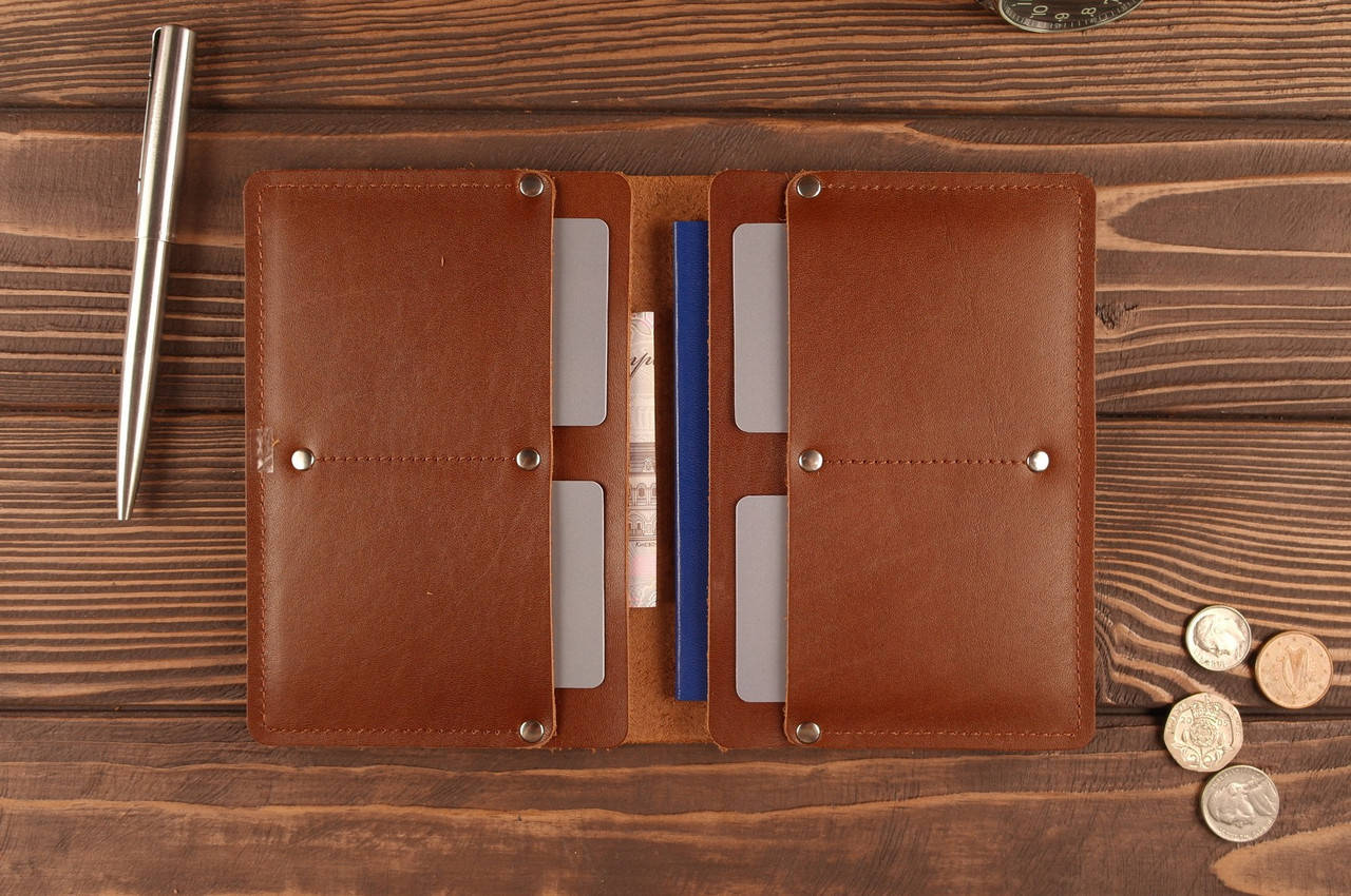 

Чехол обложка для документов (коричневая гладкая кожа), Коричневый