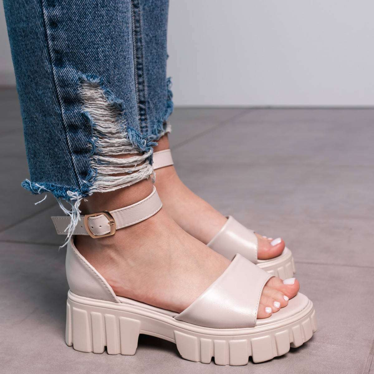 

Женские босоножки Fashion Callie 3607 38 размер 24 см Бежевый BF
