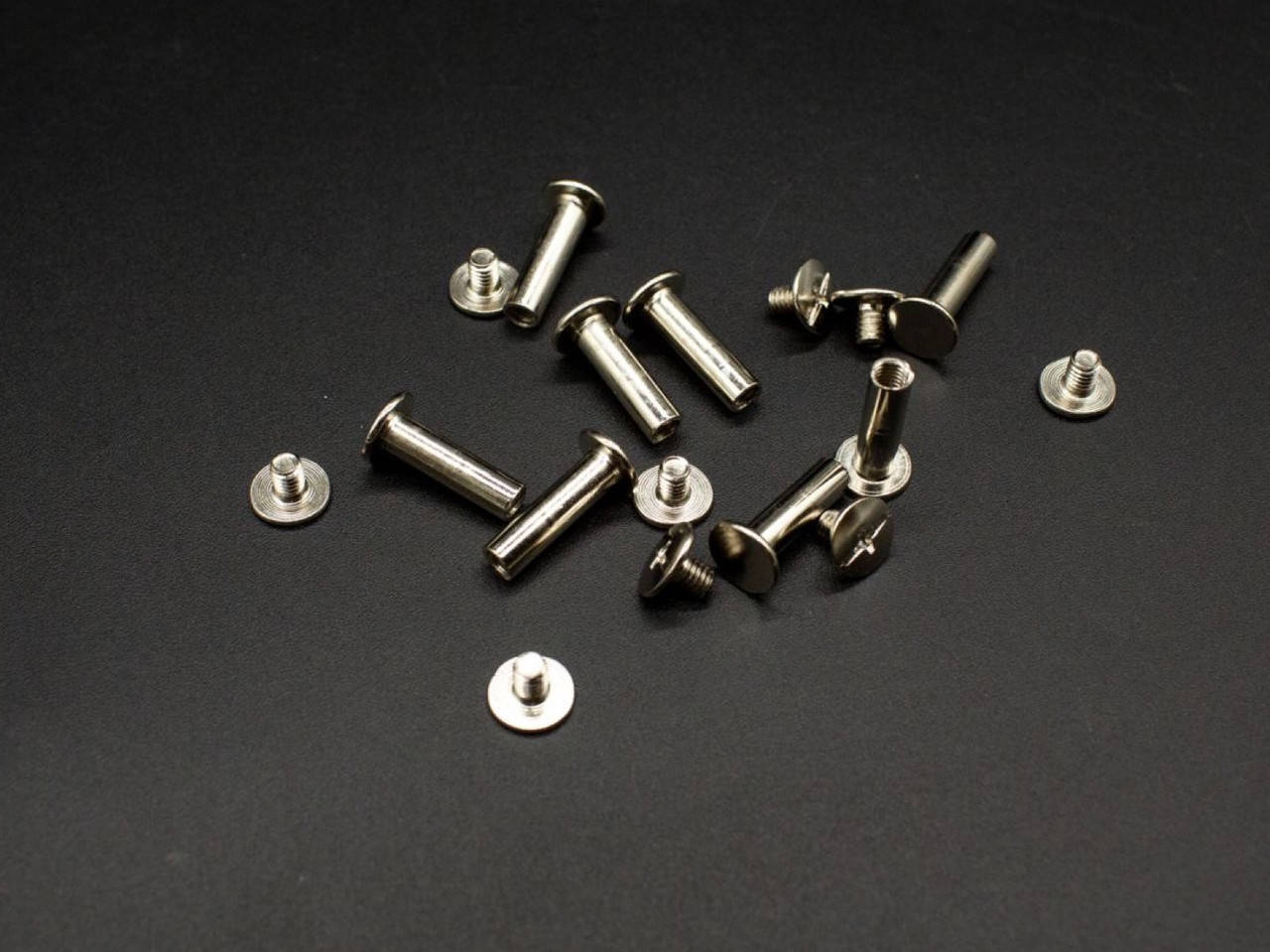 

Крепеж и заклепка. Цвет "серебро". 18х5мм, Золотистый