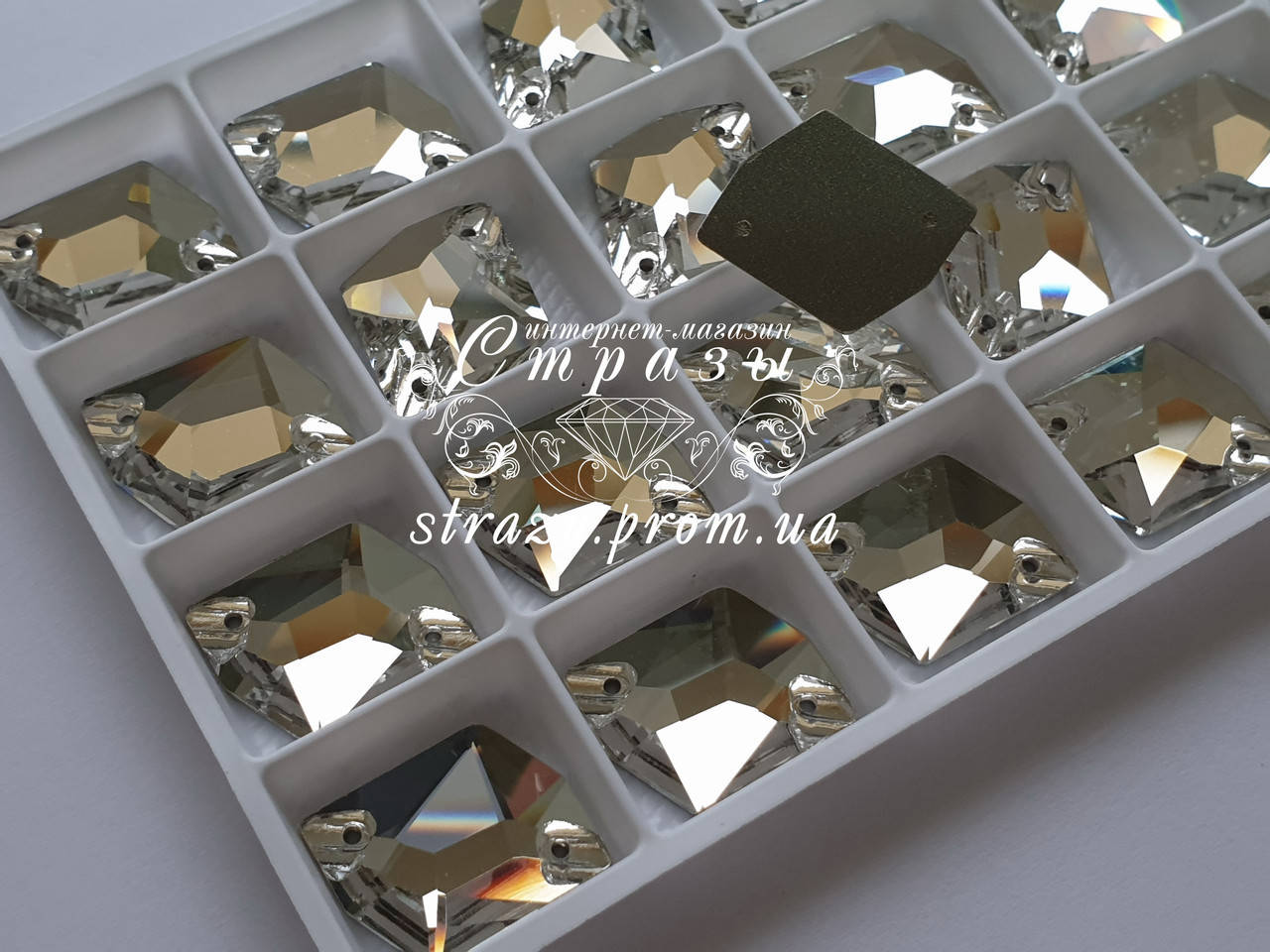 

Стразы Lux Космик 21х26мм. Crystal