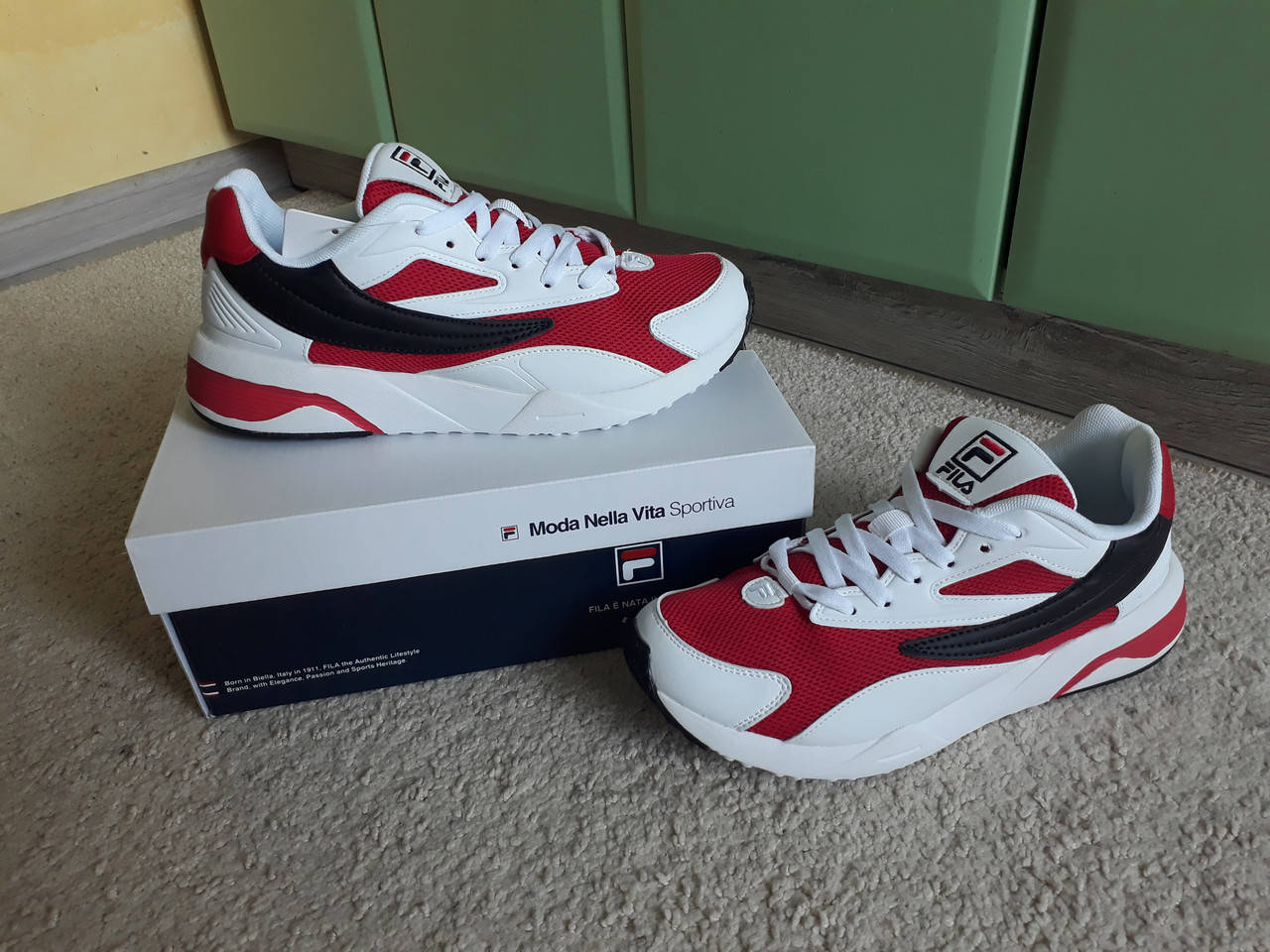 

Мужские кроссовки Fila Venom v2 белые