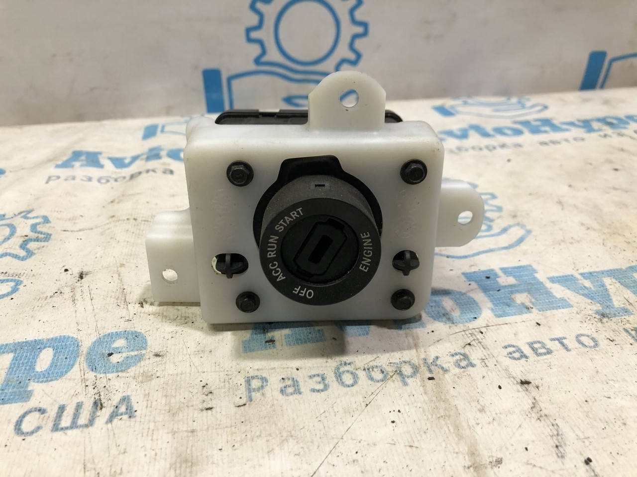

Замок зажигания Jeep Cherokee KL 14- p56046989ac