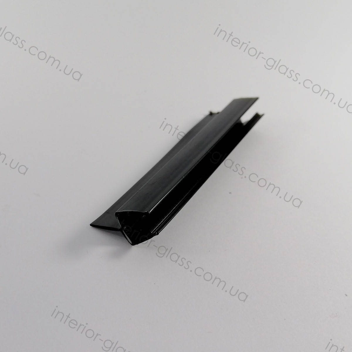 

Уплотнитель для душевых кабин HDL-205 BLK 8 мм черный