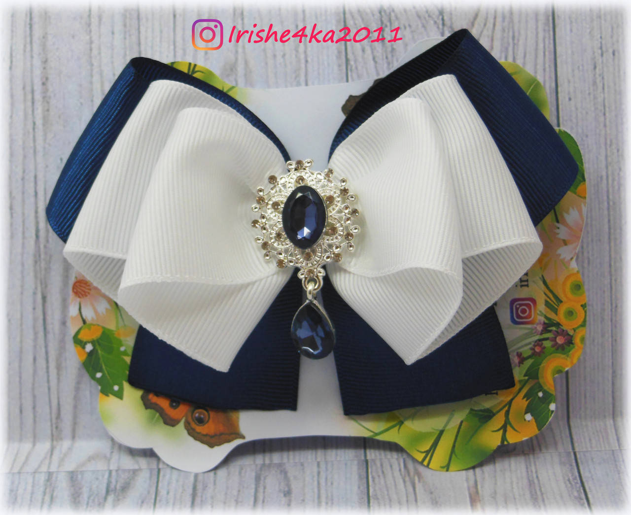 

Школьный бело-синий бант на заколке (резинке), Разные цвета