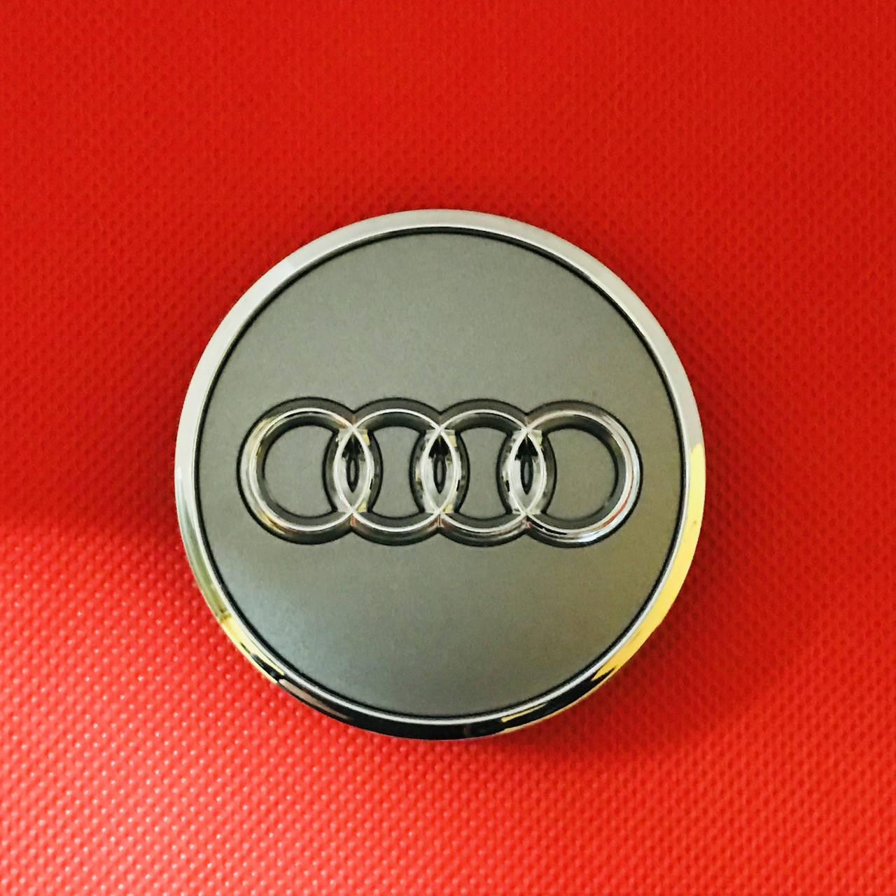 

Колпачки заглушки на литые диски в диски Audi (62/58) 8W0 601 170, 4T0 601 170