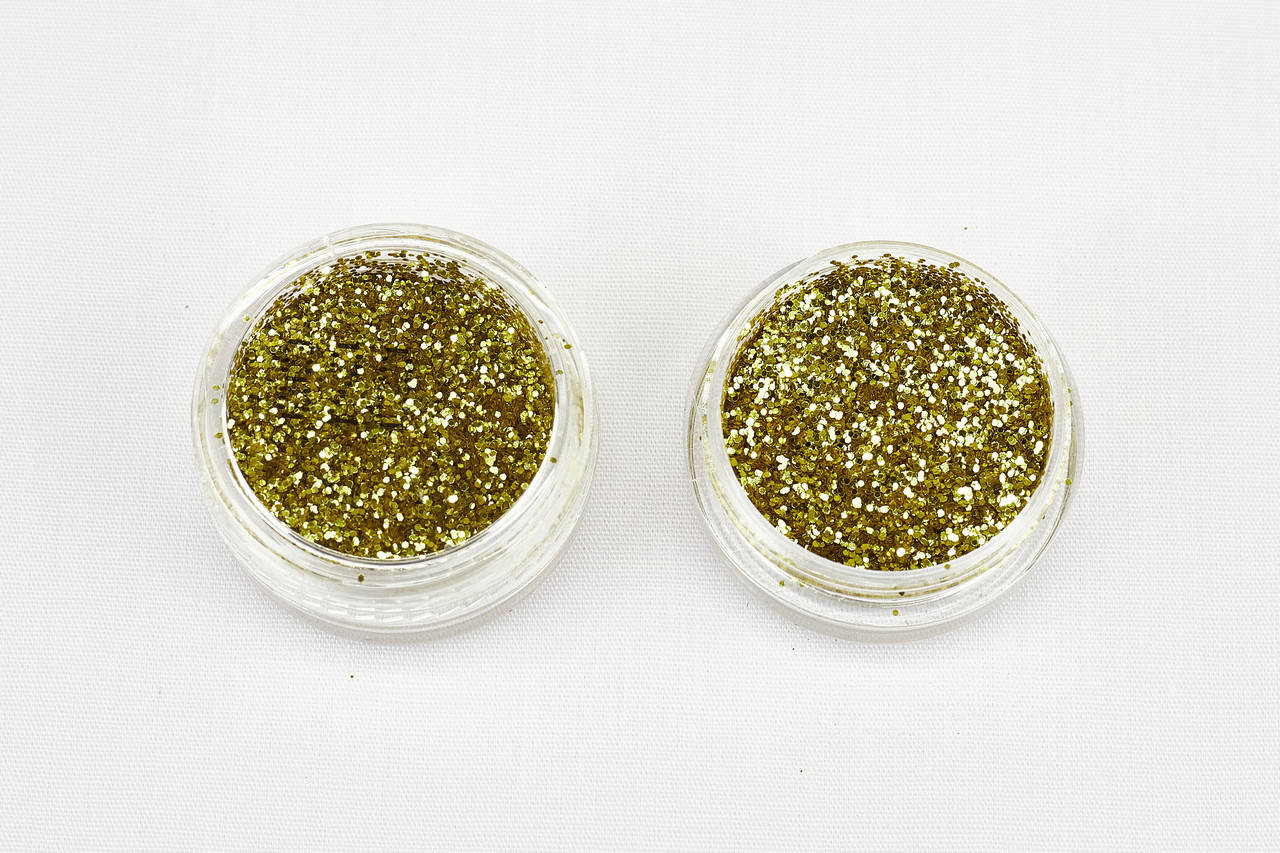 

Глиттер Золотой желтый 820 Глиттер для маникюра тату боди-арта ногтей губ глаз (0,4 мм) 1/64’’ 2 мл