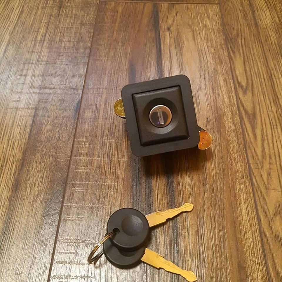 

Личинка (сердцевина) замок багажника VW Passat B3 (02.1988 - 07.1993)