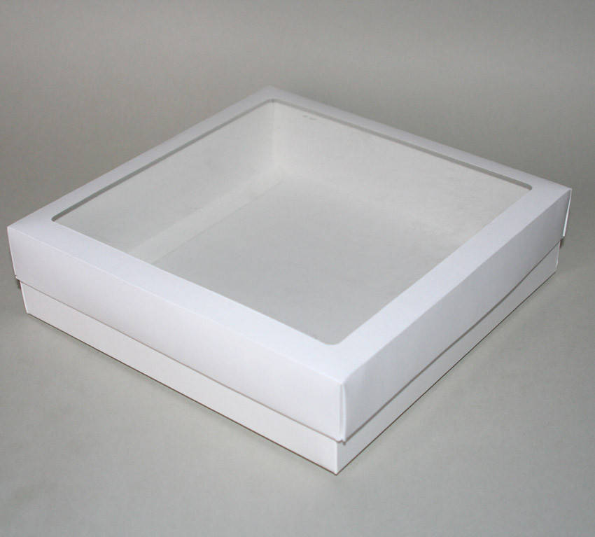 

Коробка подарочная с окошком, 200х200х50 мм.