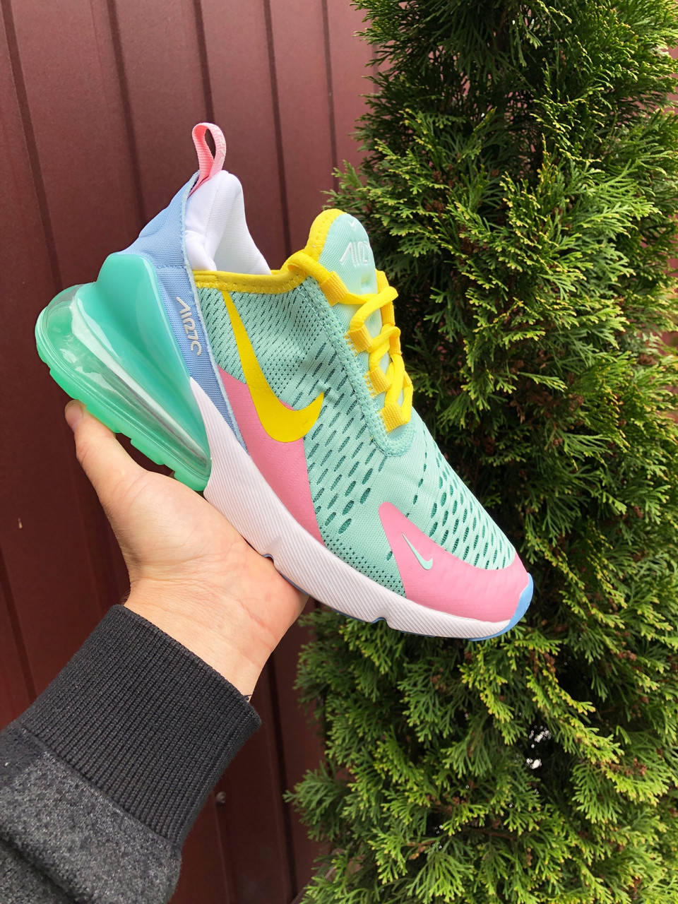 

Жіночі Кросівки Nike Air Max 270 Мʼятні з Жоітим, Желтый