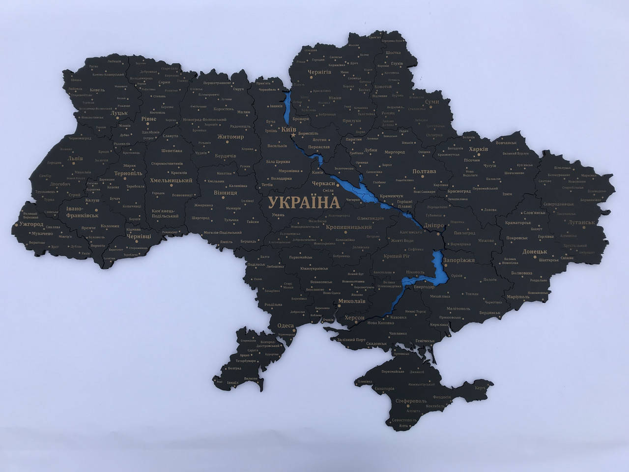 

Карта/мапа України 2D на стіну з дерева M 105 х 70 см