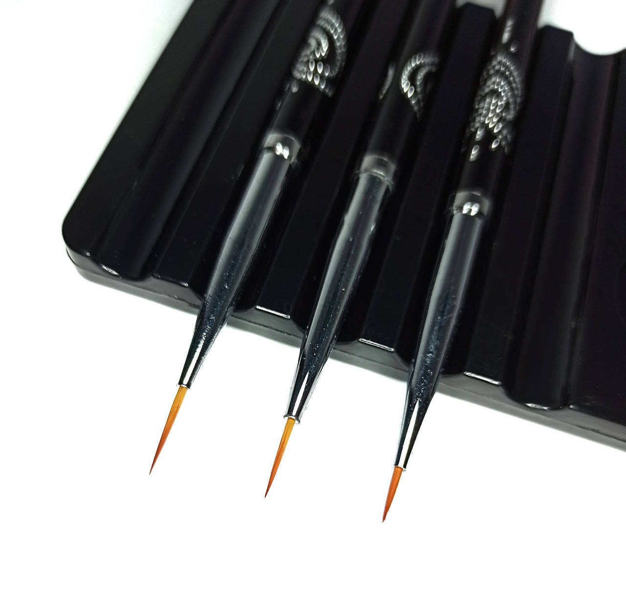 

Набор кистей для вензелей с колпачком