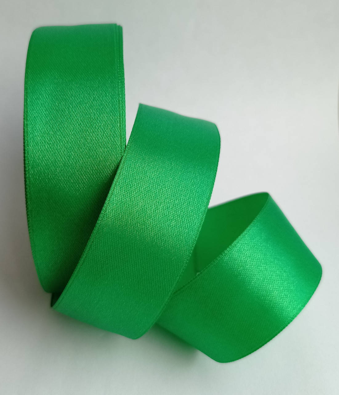 

Лента атласная зеленая 25 мм, Зелёный