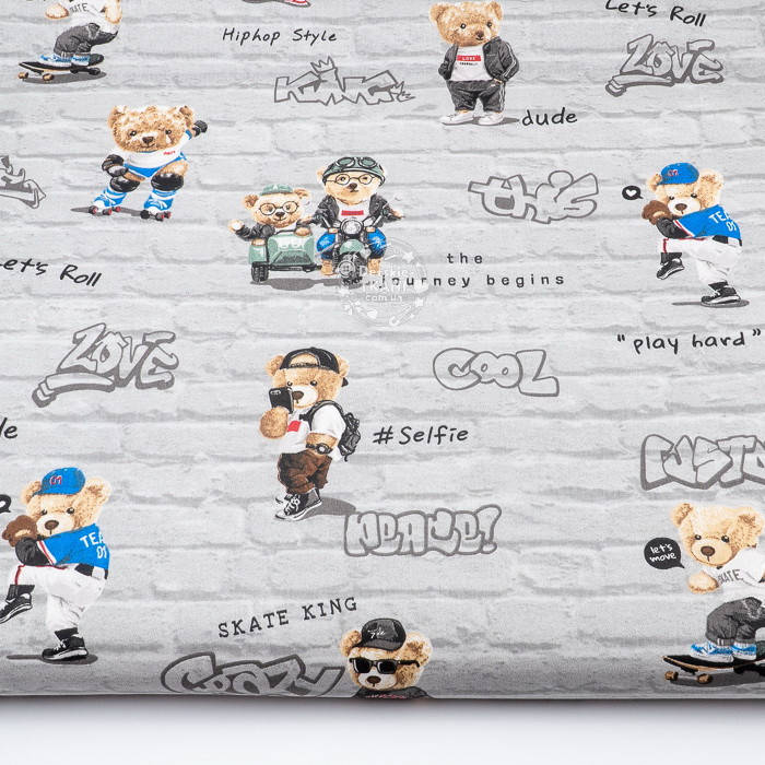 

Ткань бязь "Тедди хип-хоп" на кирпичном фоне, №3981, Разные цвета