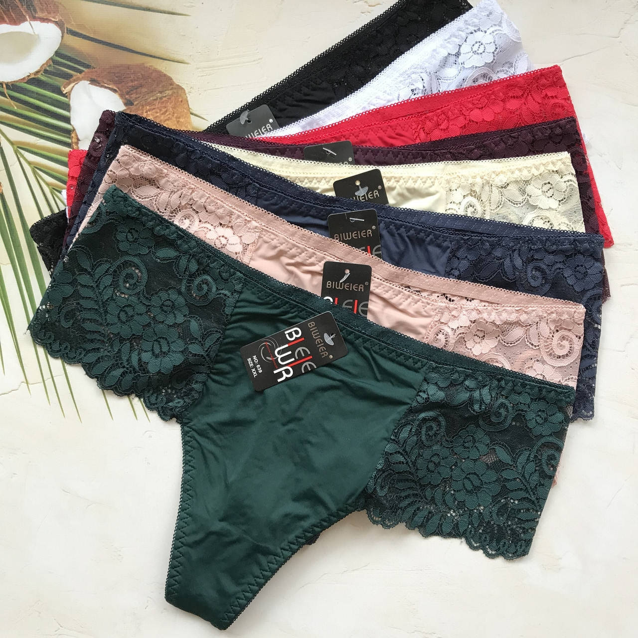 

Женские кружевные стринги баталы (48-52) XL, Белый