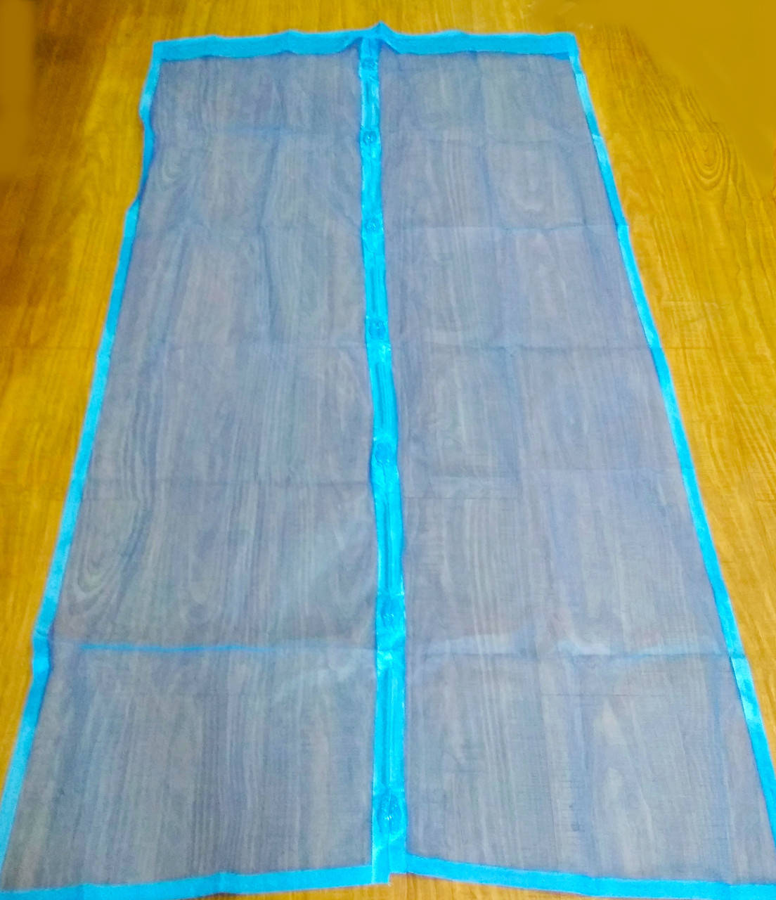 

Москитная сетка дверная 210х100 см на магнитах.(Зеленая,синяя).