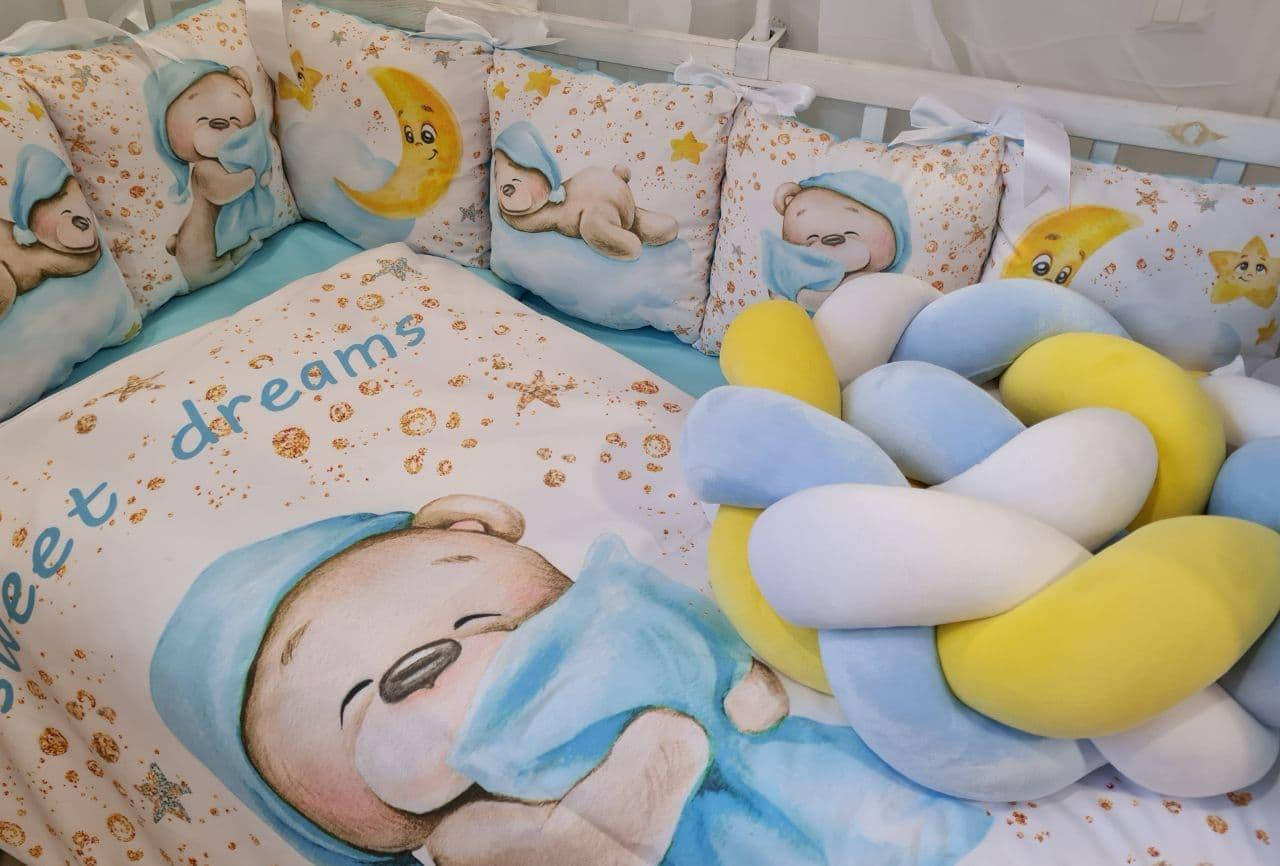 

Набор постельного белья в детскую кроватку/ манеж "Коса" - Бортики / Защита в кроватку