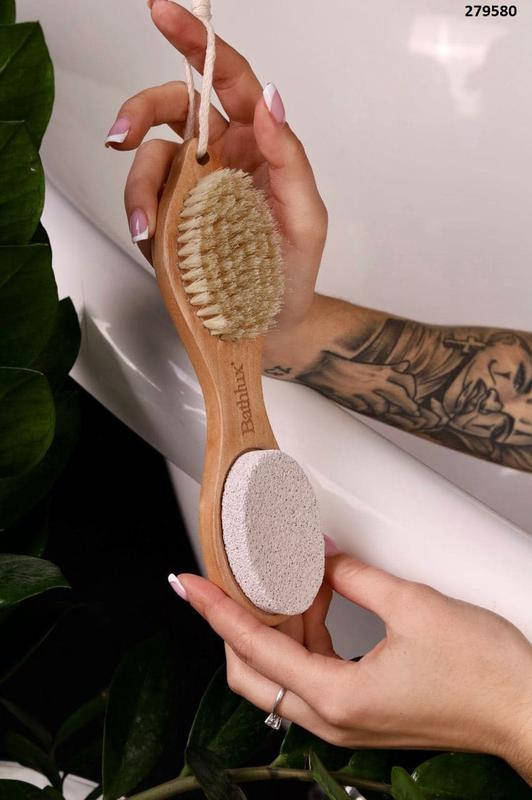 

Щетка для ног 4 в 1 пенза, щетка и 2 терки