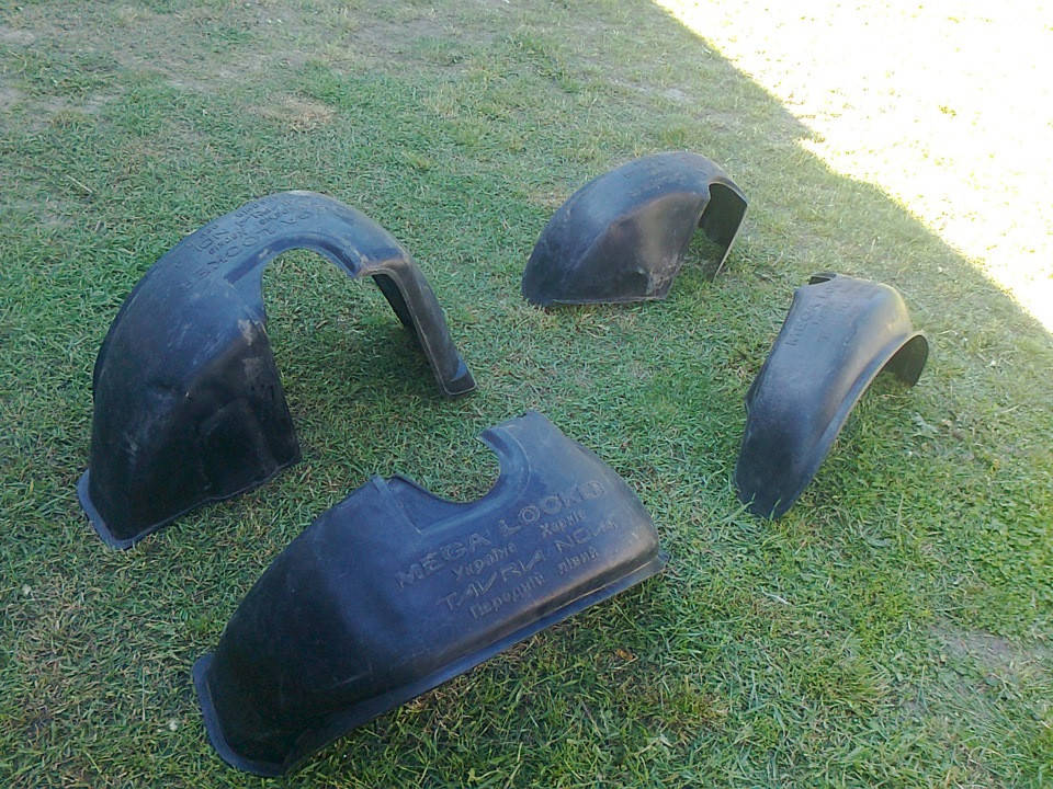 

Подкрылки на ЗАЗ 1102 Таврия