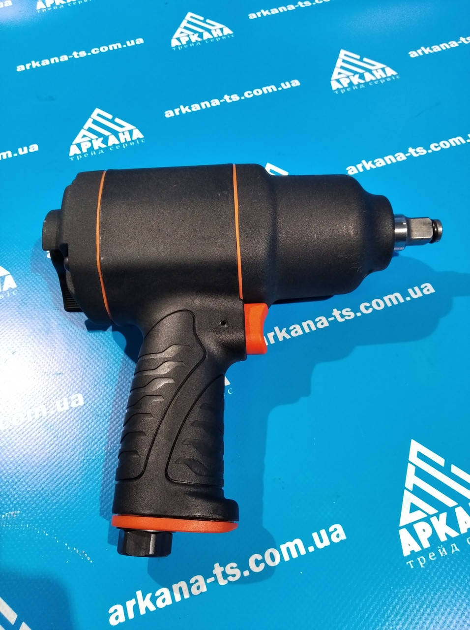 

Гайковерт пневматический 1/2, 1600Nm 10000obr/min BJC 112 (M80531)