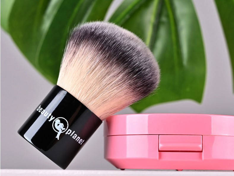

Кисть кабуки Beauty Planet