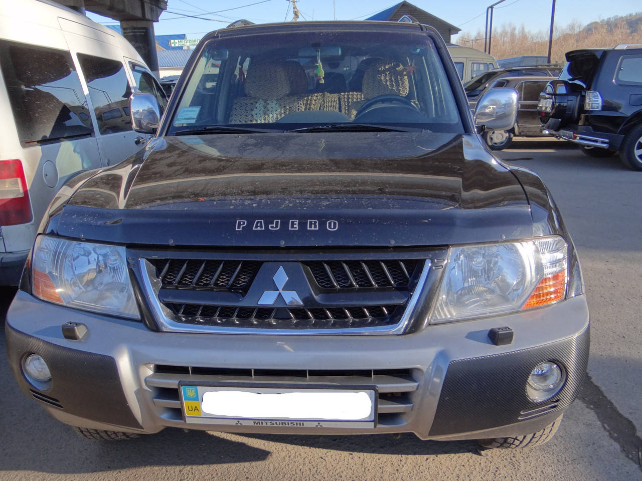 

Дефлектор капота, мухобойка Mitsubishi Pajero 3 с 1999 г.в. VIP