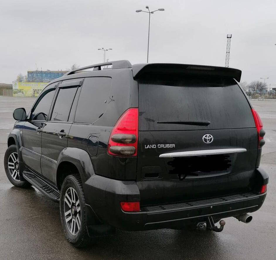 

Спойлер задней двери Toyota Land Cruiser Prado 120 (2003-2008), Черный