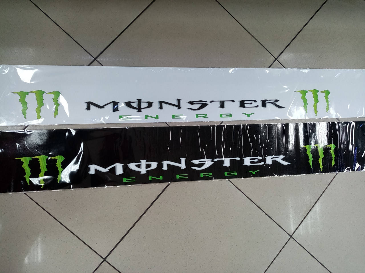 

Виниловые наклейки на лобовое стекло MONSTER ENERGY 135х17 см 2 цвета