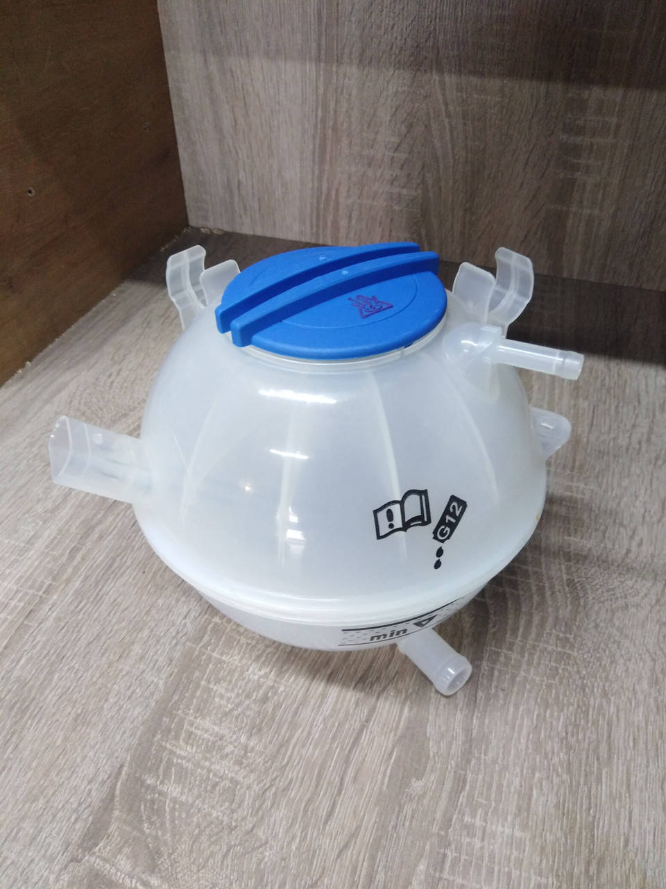 

Расширительный бачок Skoda Octavia A5, Октавиа А5.1K0121407A.