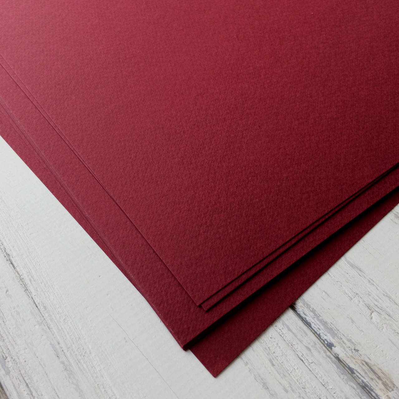 

Картон дизайнерський - бордо - з легкою фактурою - 21,5х20 см - 250 г./м.кв