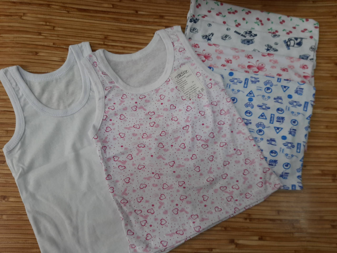 

Майка дитяча трикотажна 32, Разные цвета